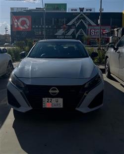 نيسان ألتيما